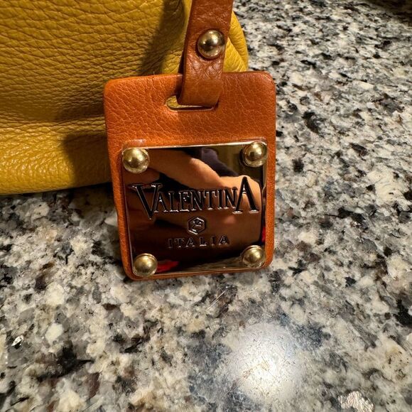 Valentina Mustard Crossbody bag - Picture 7 of 7